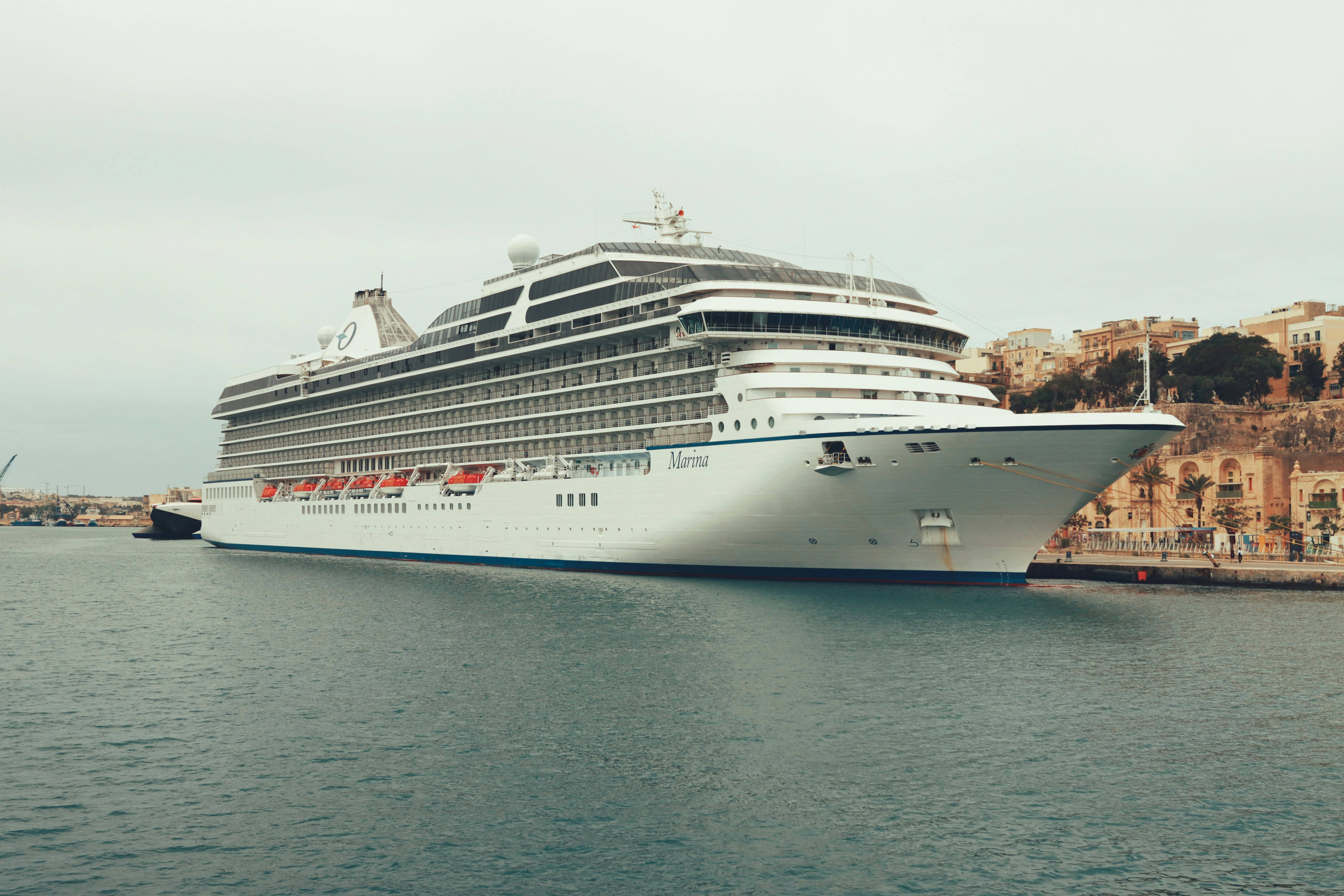 Carnival Cruise Booking Assistance — Carnival Cruise Booking Assistance: Ultimate 2026 Guide — Photo by Efrem Efre on Pexels